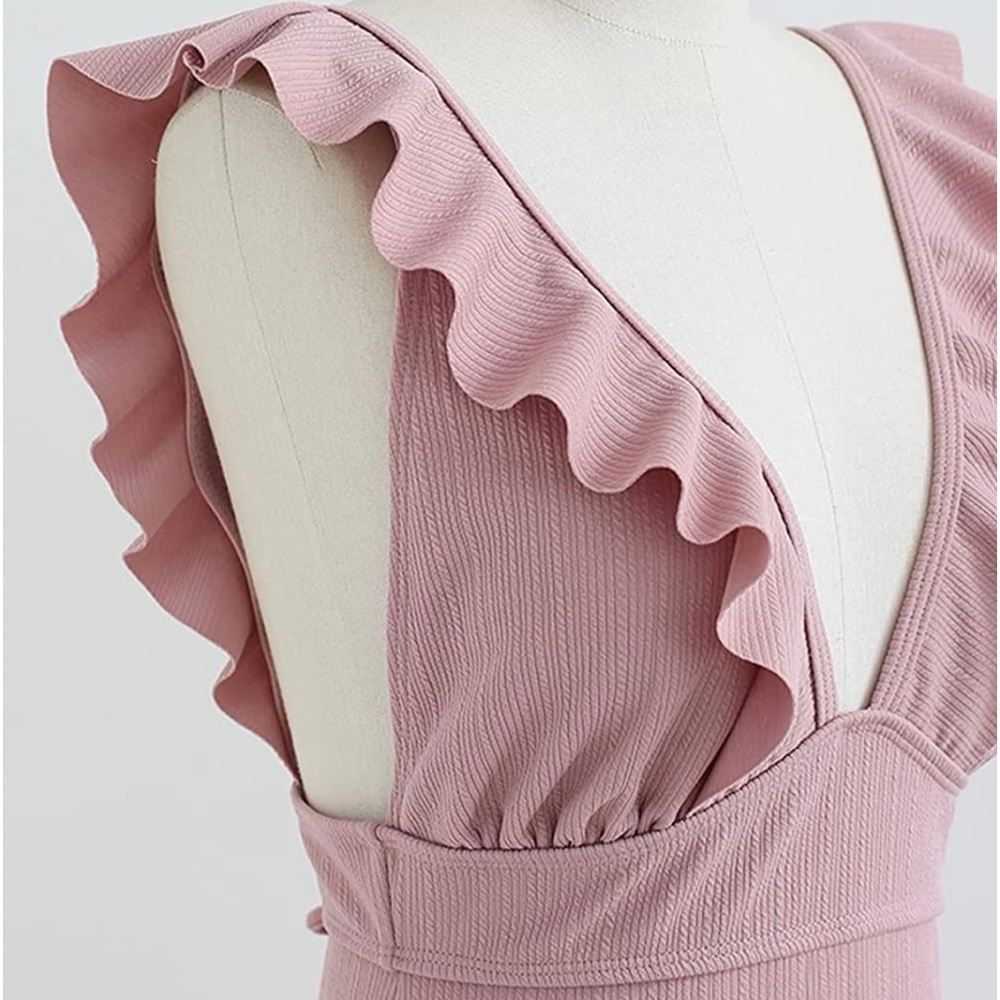 Adorable pink ruffle one piece swimsuit Large